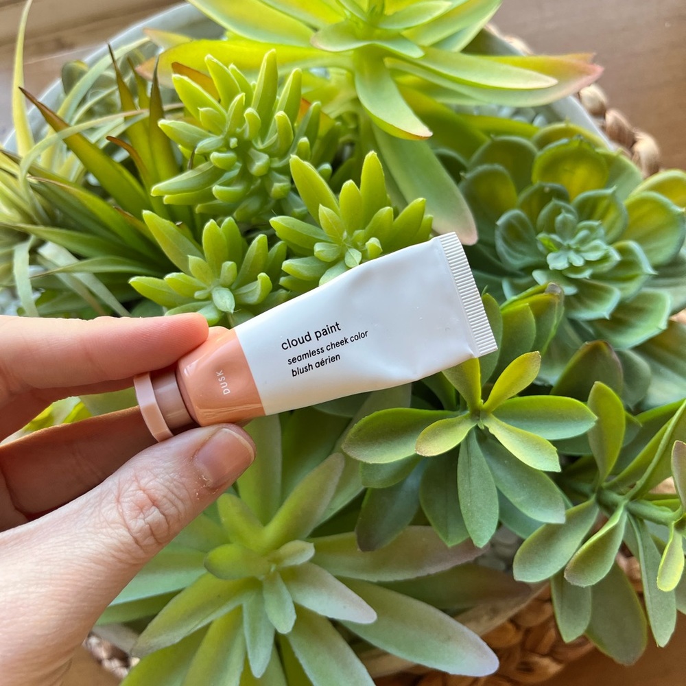 Glossier Cloud Paint “Dusk”